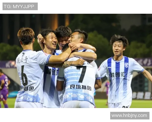 成都足球队强势领跑联赛积分榜90分稳居第一名位置