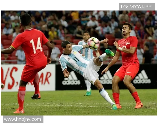 新加坡足球界的魅力代表他是最帅的足球明星与风采之选